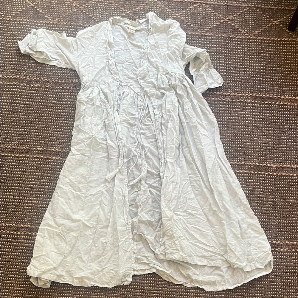 Elegant Light Gray Natural Life Duster